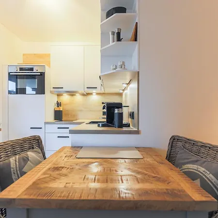 アパート Northland 8 *